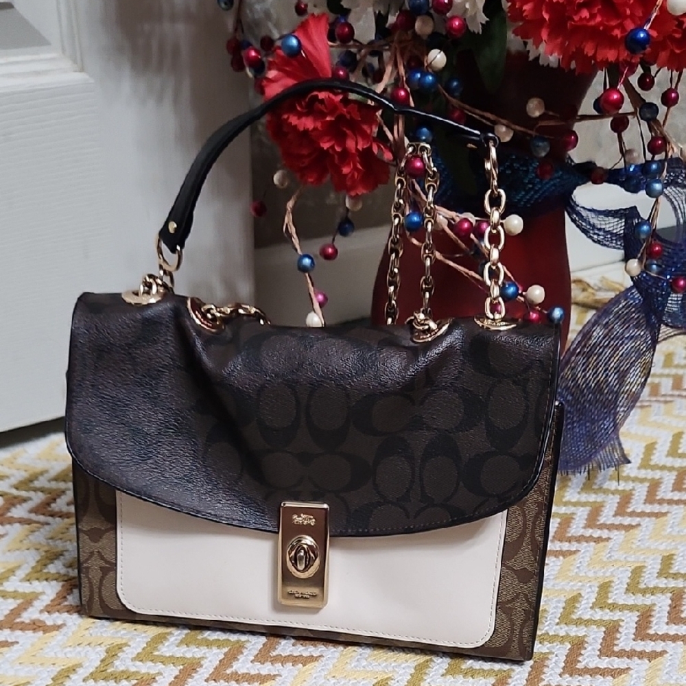 Coach Shoulder Bag
